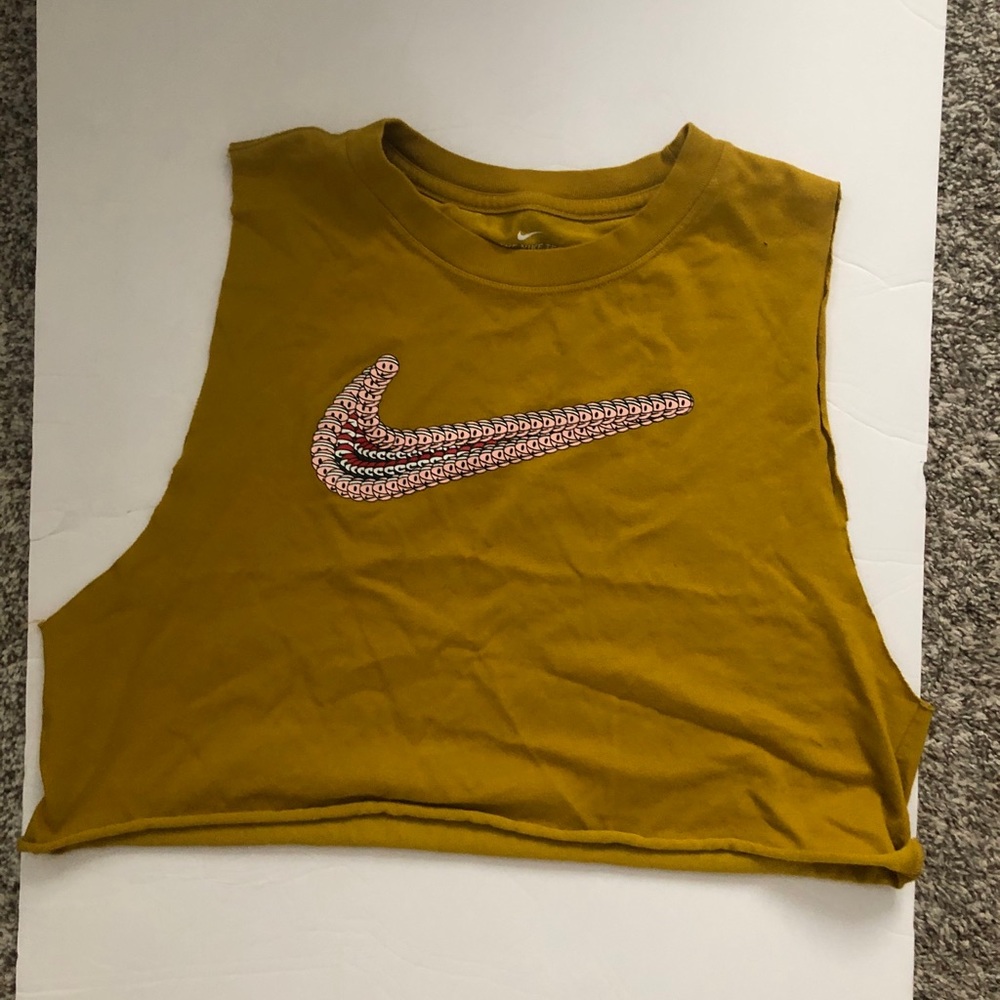 Nike smile check cropped top